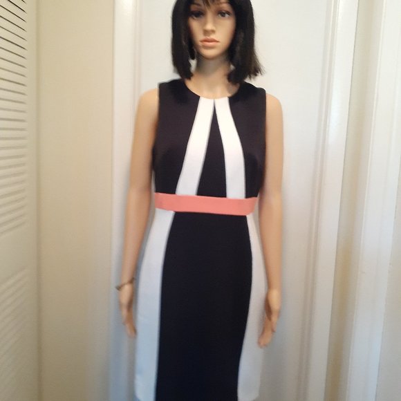 Dress - Picture 3 of 4